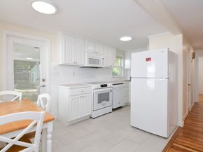7 Holland Rd, Wakefield MA 01880