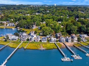 12 Fosters Point