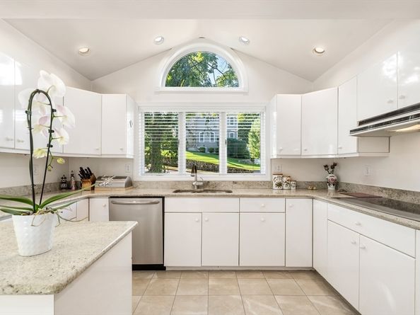 230 Upland Ave, Newton MA 02461