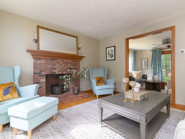 57 Sheri Ln, Weymouth MA 02190
