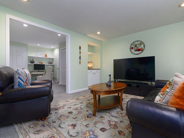 57 Sheri Ln, Weymouth MA 02190