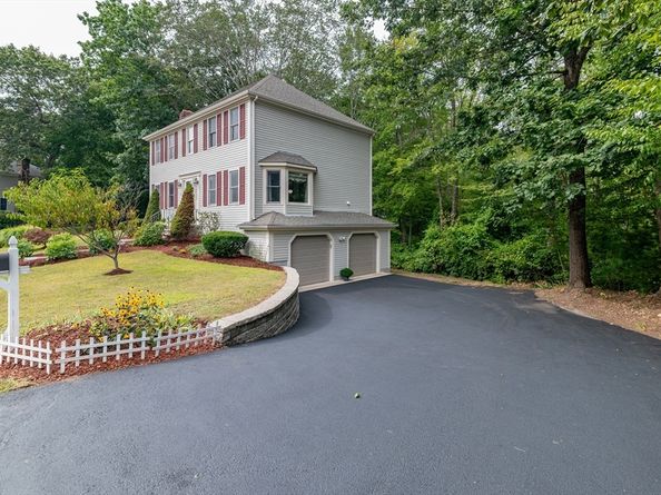 57 Sheri Ln, Weymouth MA 02190