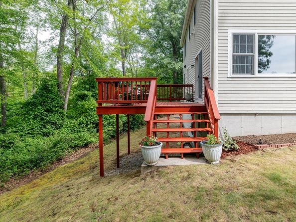 57 Sheri Ln, Weymouth MA 02190