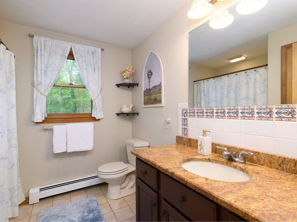 57 Sheri Ln, Weymouth MA 02190