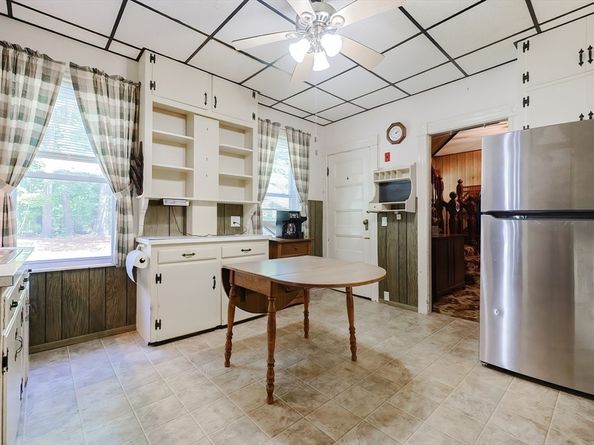 30 Palm Street, Leominster MA 01453