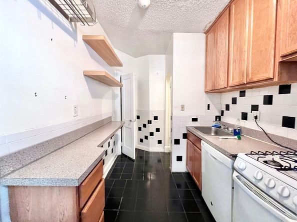 26 Chiswick Rd 6, Boston MA 02135
