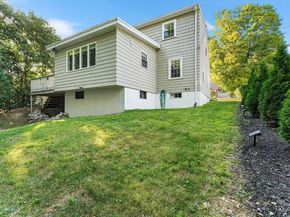 6 Birch Hill Rd, Worcester MA 01606