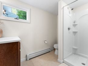 6 Birch Hill Rd, Worcester MA 01606