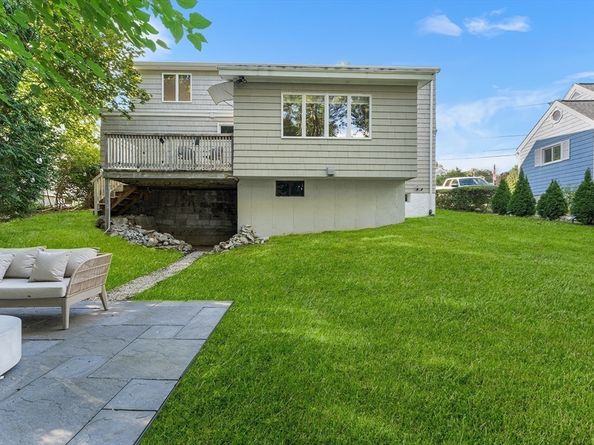 6 Birch Hill Rd, Worcester MA 01606