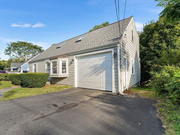6 Birch Hill Rd, Worcester MA 01606