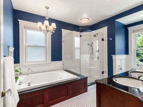 7 Woodland St, Arlington MA 02476
