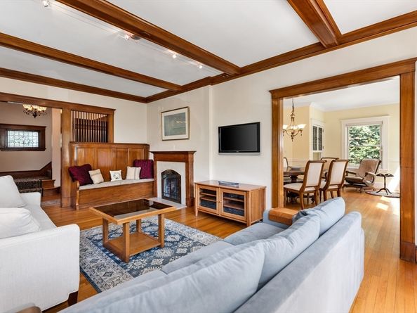 7 Woodland St, Arlington MA 02476