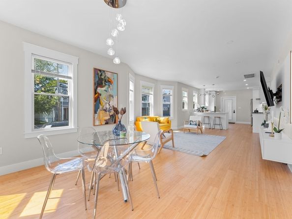 86 Cypress St 1, Watertown MA 02472