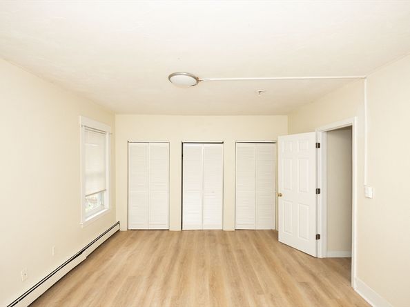 208 Blossom St, Fitchburg MA 01420
