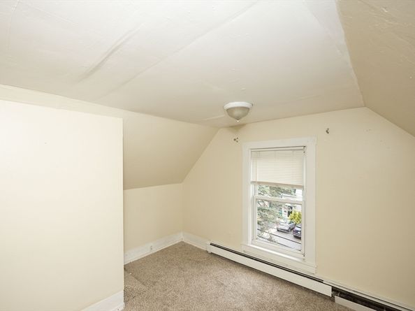 208 Blossom St, Fitchburg MA 01420