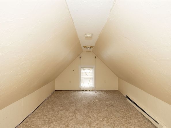 208 Blossom St, Fitchburg MA 01420