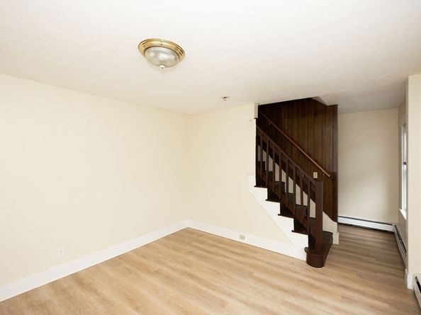 208 Blossom St, Fitchburg MA 01420