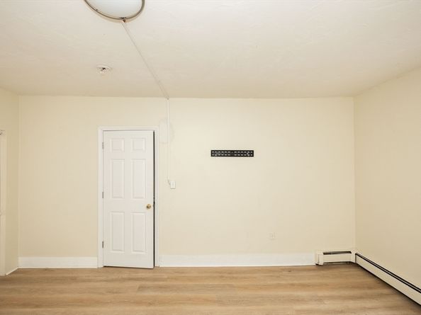 208 Blossom St, Fitchburg MA 01420