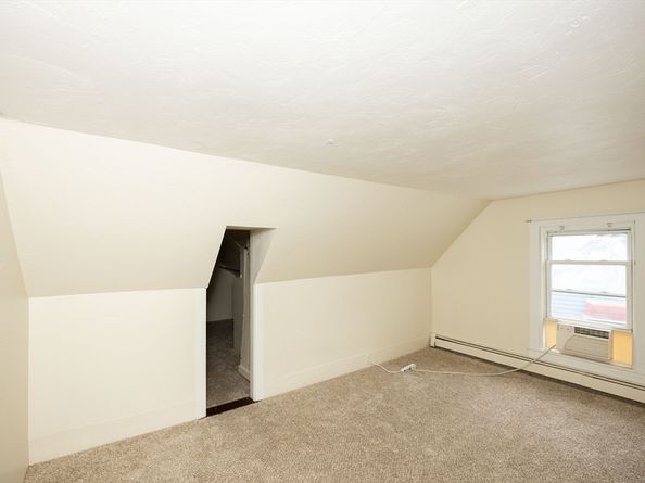 208 Blossom St, Fitchburg MA 01420