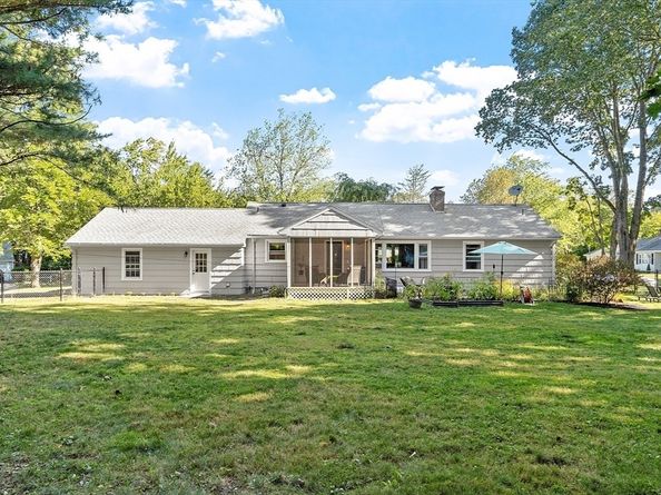 12 Brentwood Dr, Holden MA 01520