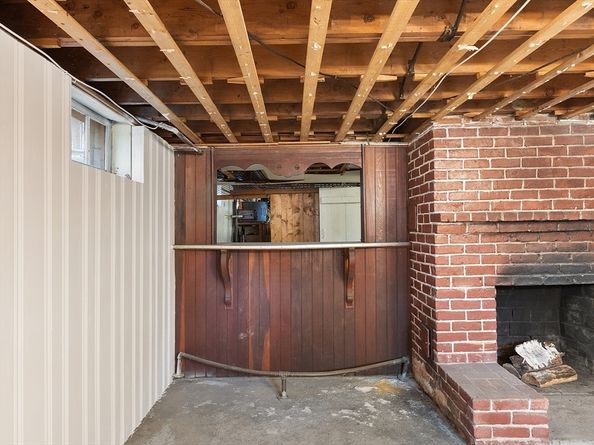 12 Brentwood Dr, Holden MA 01520