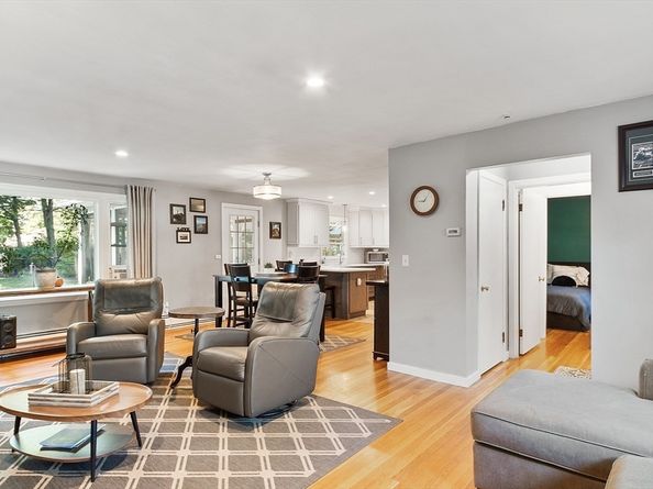 12 Brentwood Dr, Holden MA 01520