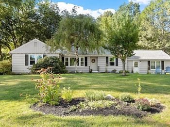 12 Brentwood Dr