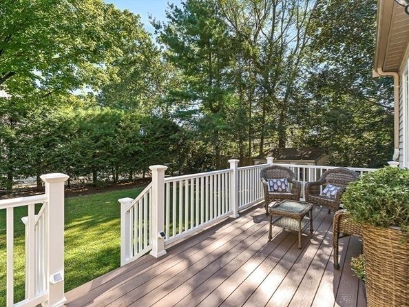19 Louis Drive, Wellesley MA 02481