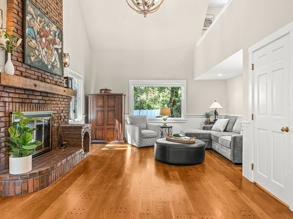 19 Louis Drive, Wellesley MA 02481