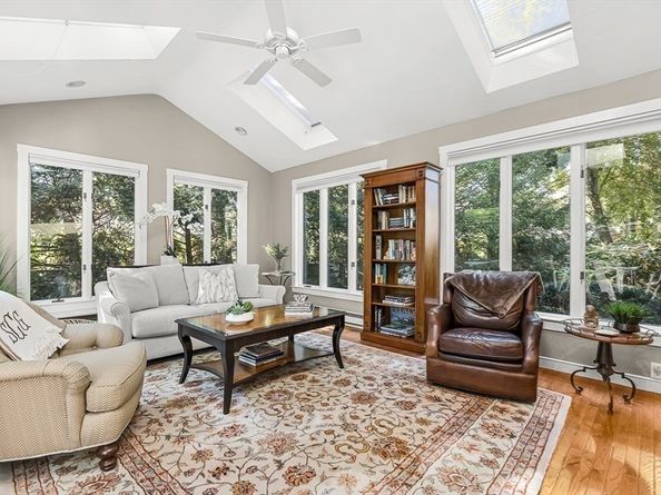 19 Louis Drive, Wellesley MA 02481