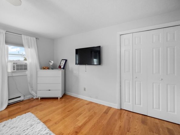 11 Lexington Rd 11, Millbury MA 01527