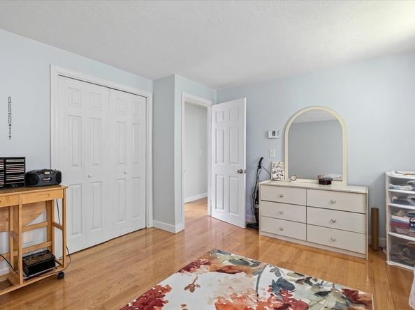 11 Lexington Rd 11, Millbury MA 01527