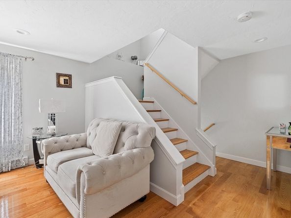 11 Lexington Rd 11, Millbury MA 01527