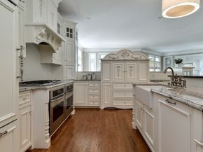 15 Whispering Lane, Holliston MA 01746