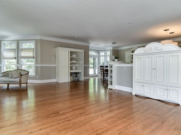 15 Whispering Lane, Holliston MA 01746