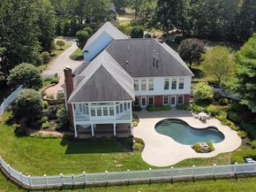 15 Whispering Lane, Holliston MA 01746