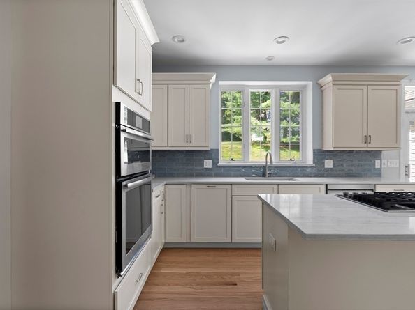 54 Sterling Lane, North Andover MA 01845