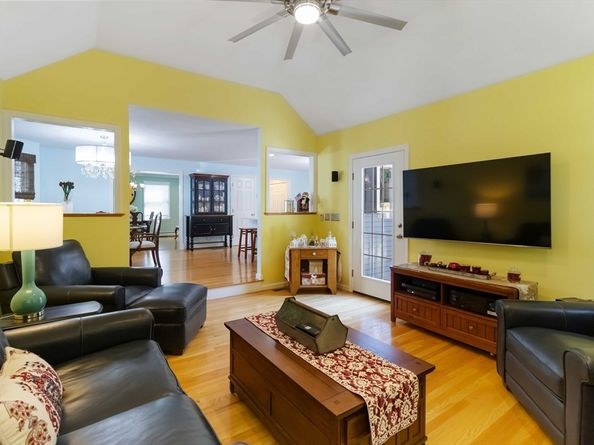 49 David Dr, Saugus MA 01906