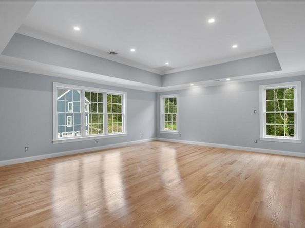 35 Shuttleworth, Dedham MA 02026