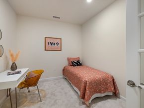 2 Stratton Dr 102, Woburn MA 01801