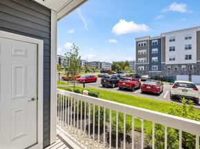 2 Stratton Dr 102, Woburn MA 01801