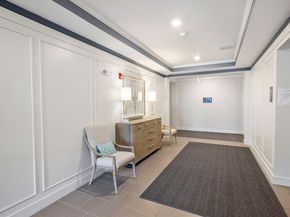 2 Stratton Dr 102, Woburn MA 01801
