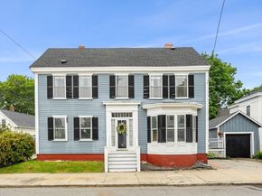 65 Bromfield St, Newburyport MA 01950