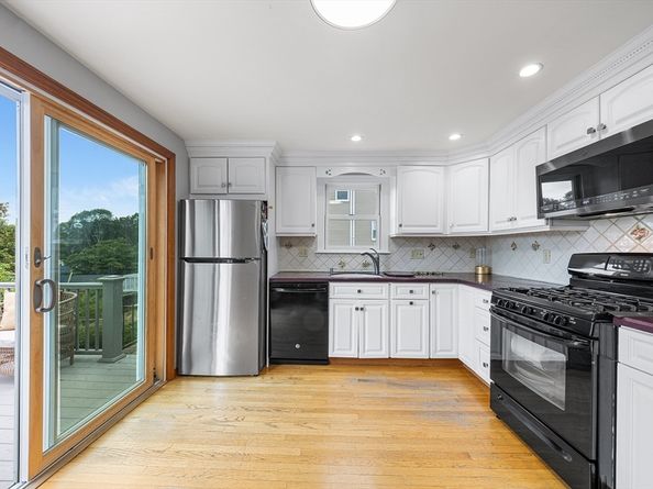 18 Appleby Rd, Salem MA 01970