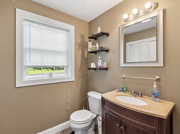80 Elmwood Rd, Winchendon MA 01475