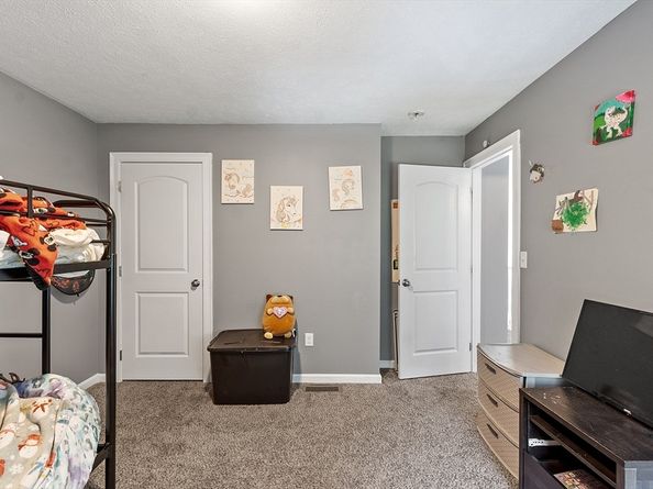 80 Elmwood Rd, Winchendon MA 01475