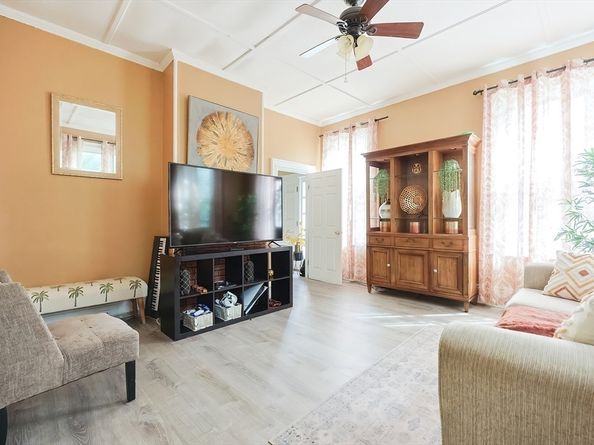 440 Market St, Rockland MA 02370