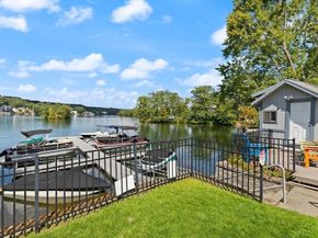 93 Edgemere Blvd 93, Shrewsbury MA 01545