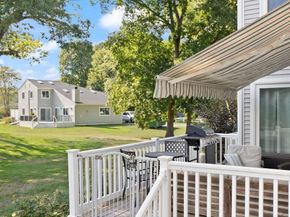 93 Edgemere Blvd 93, Shrewsbury MA 01545