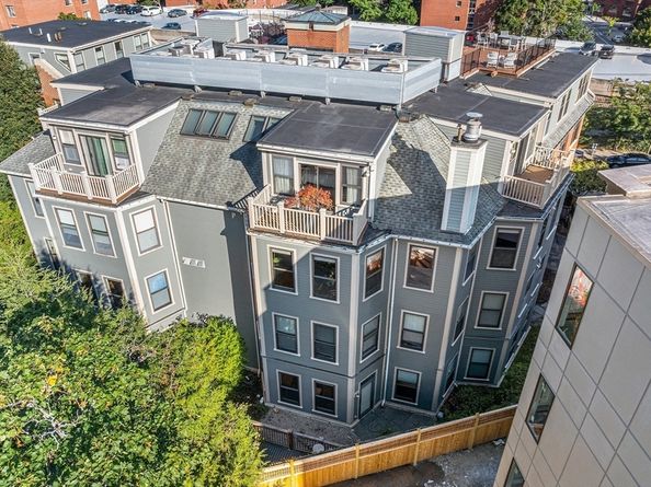 74 Kent St C10, Brookline MA 02445